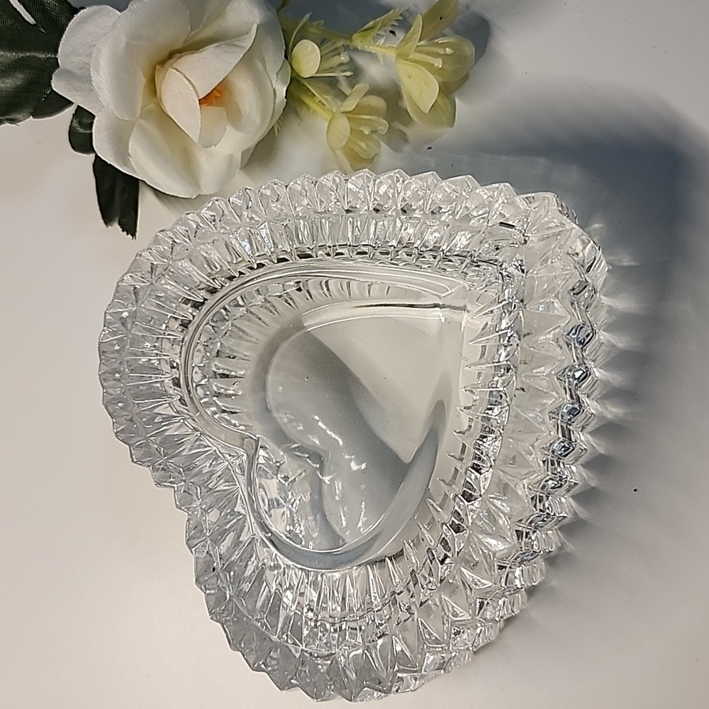 Heart-Shaped Crystal Trinket Box
